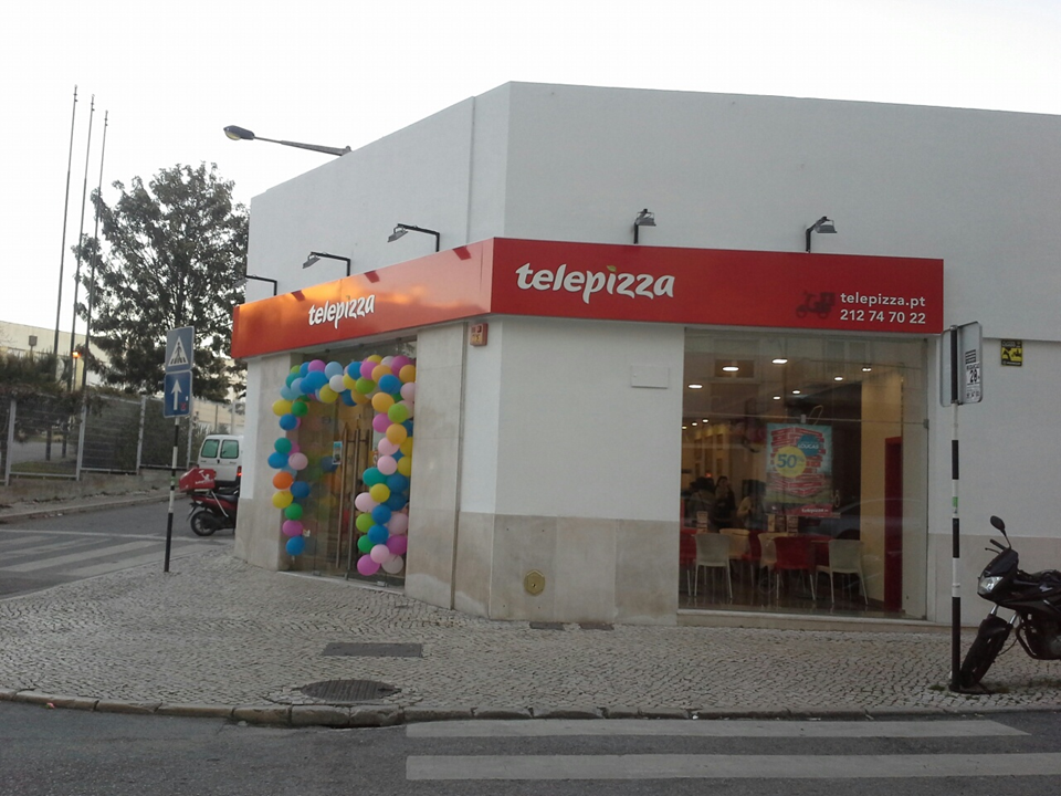 a tua pizza na nossa pizzaria online Telepizza.